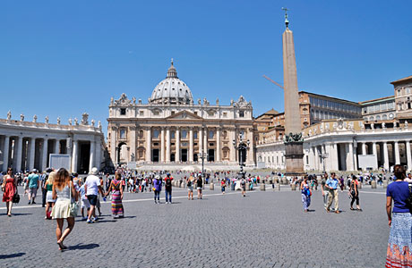 サンピエトロ大聖堂はローマ観光のおすすめランキング1位